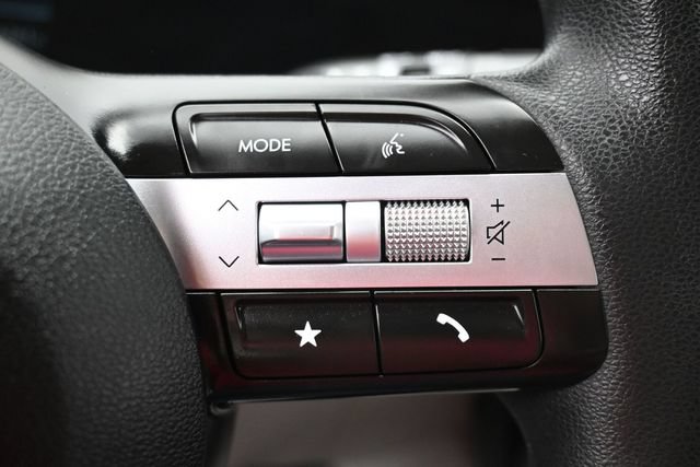 Used 2025 Hyundai Tucson SEL FWD image 16