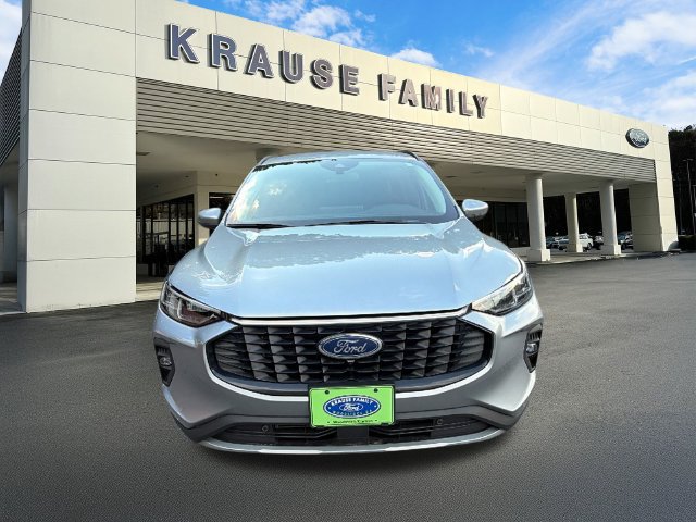 Certified 2024 Ford Escape Platinum AWD/4WD image 2