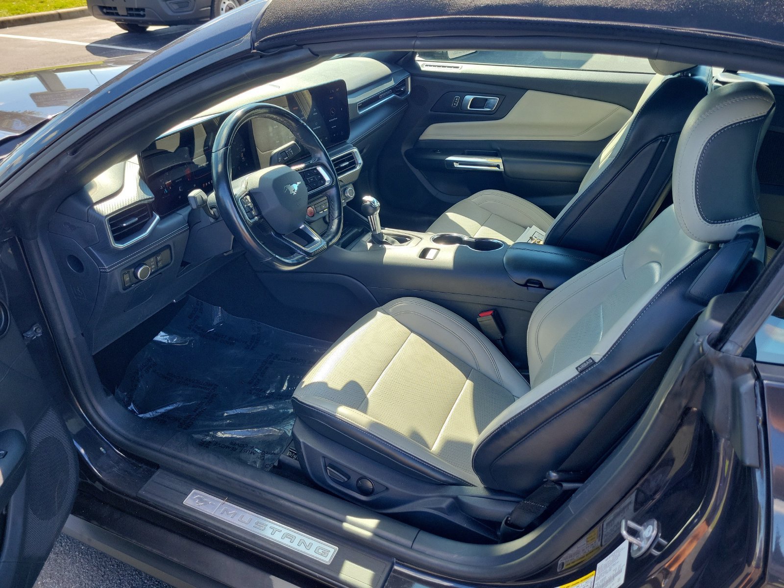 Certified 2024 Ford Mustang Premium RWD image 9