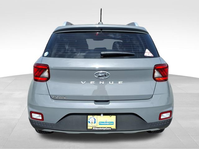 Used 2023 Hyundai Venue SEL image 5