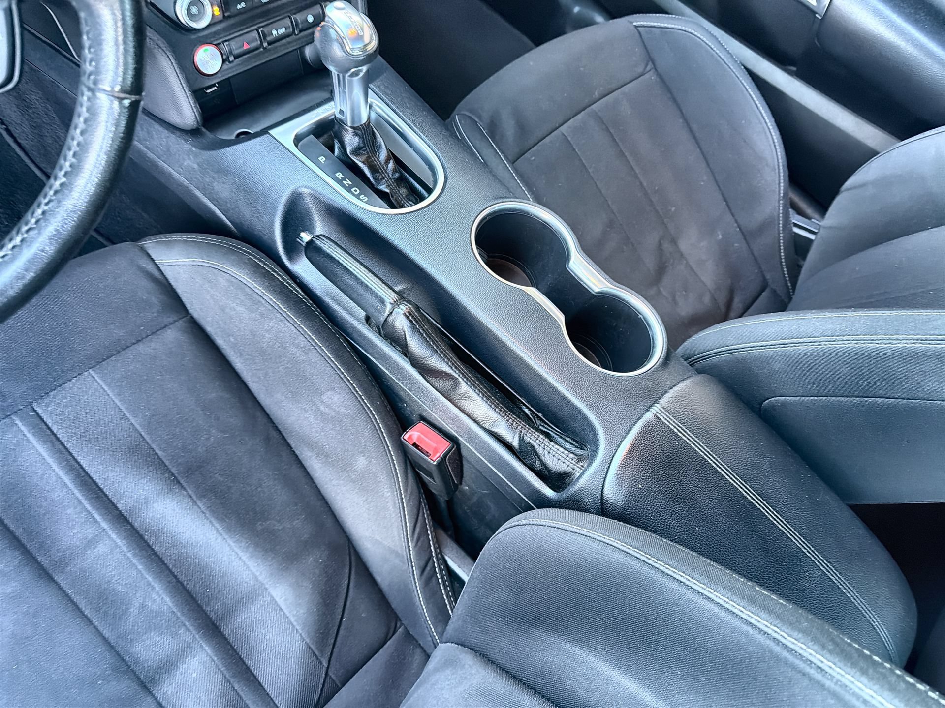 Certified 2021 Ford Mustang Coupe RWD image 20