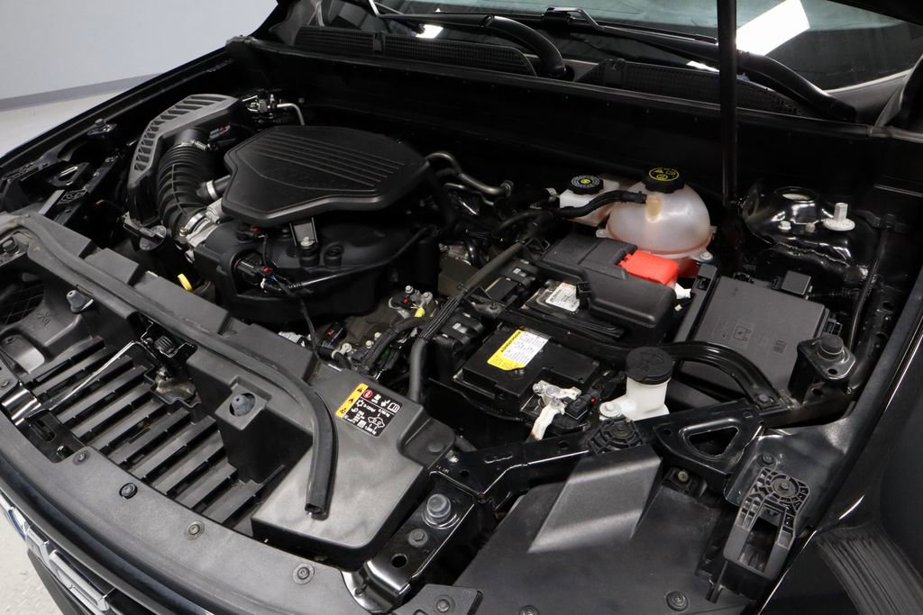 Used 2023 GMC Acadia SLT w/ Elevation Edition FWD image 19