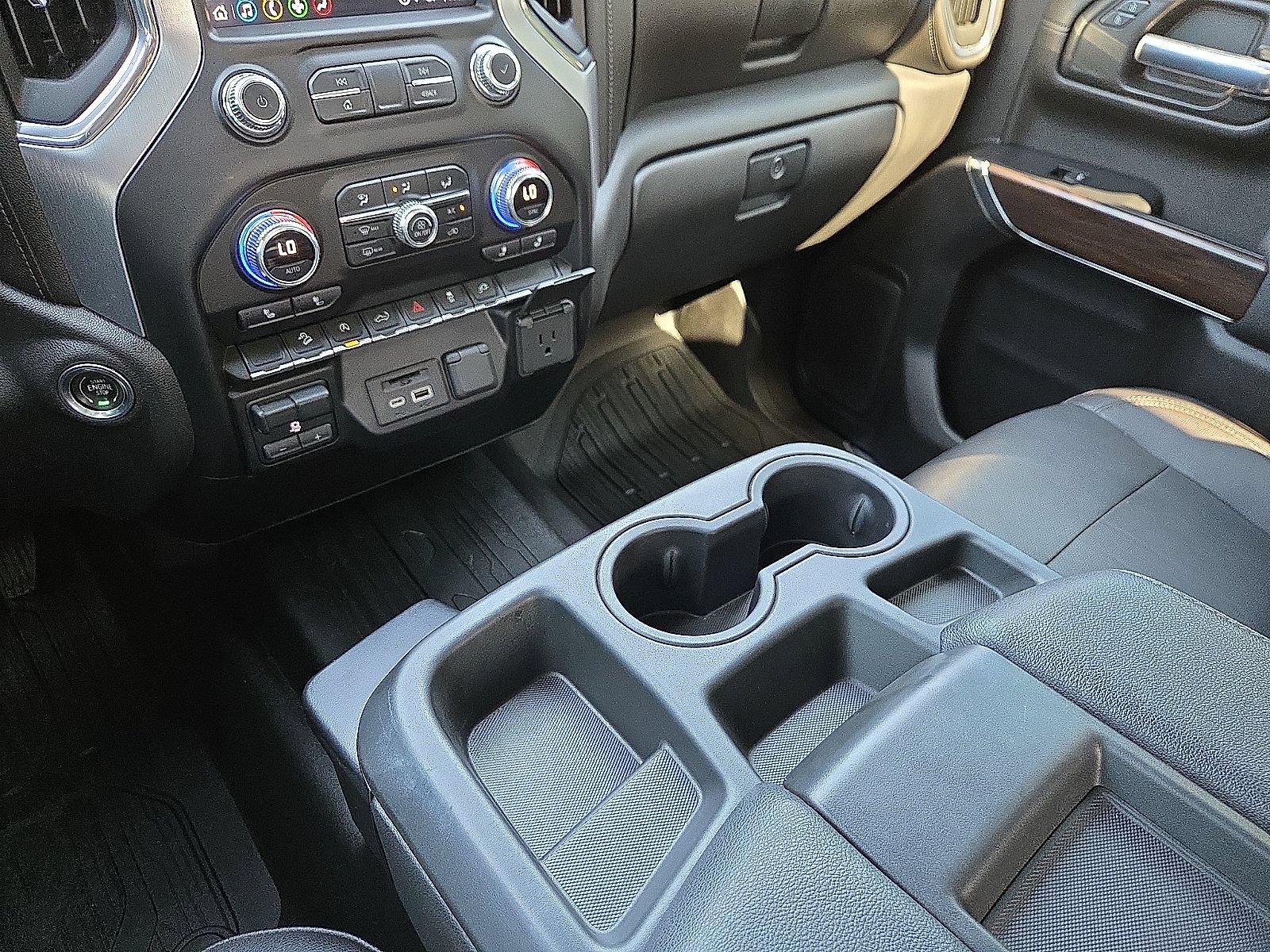 Used 2021 GMC Sierra 1500 SLT AWD/4WD image 25