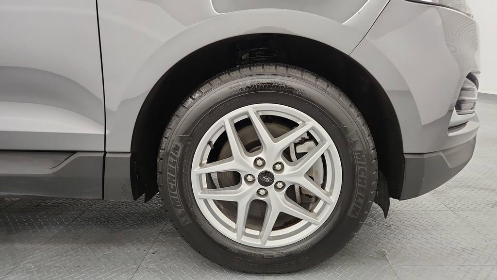 Certified 2023 Ford Edge SEL image 23