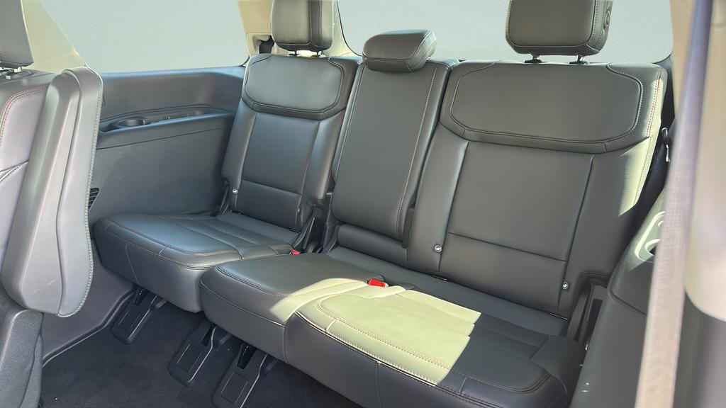 Certified 2025 Ford Expedition Active AWD/4WD image 19