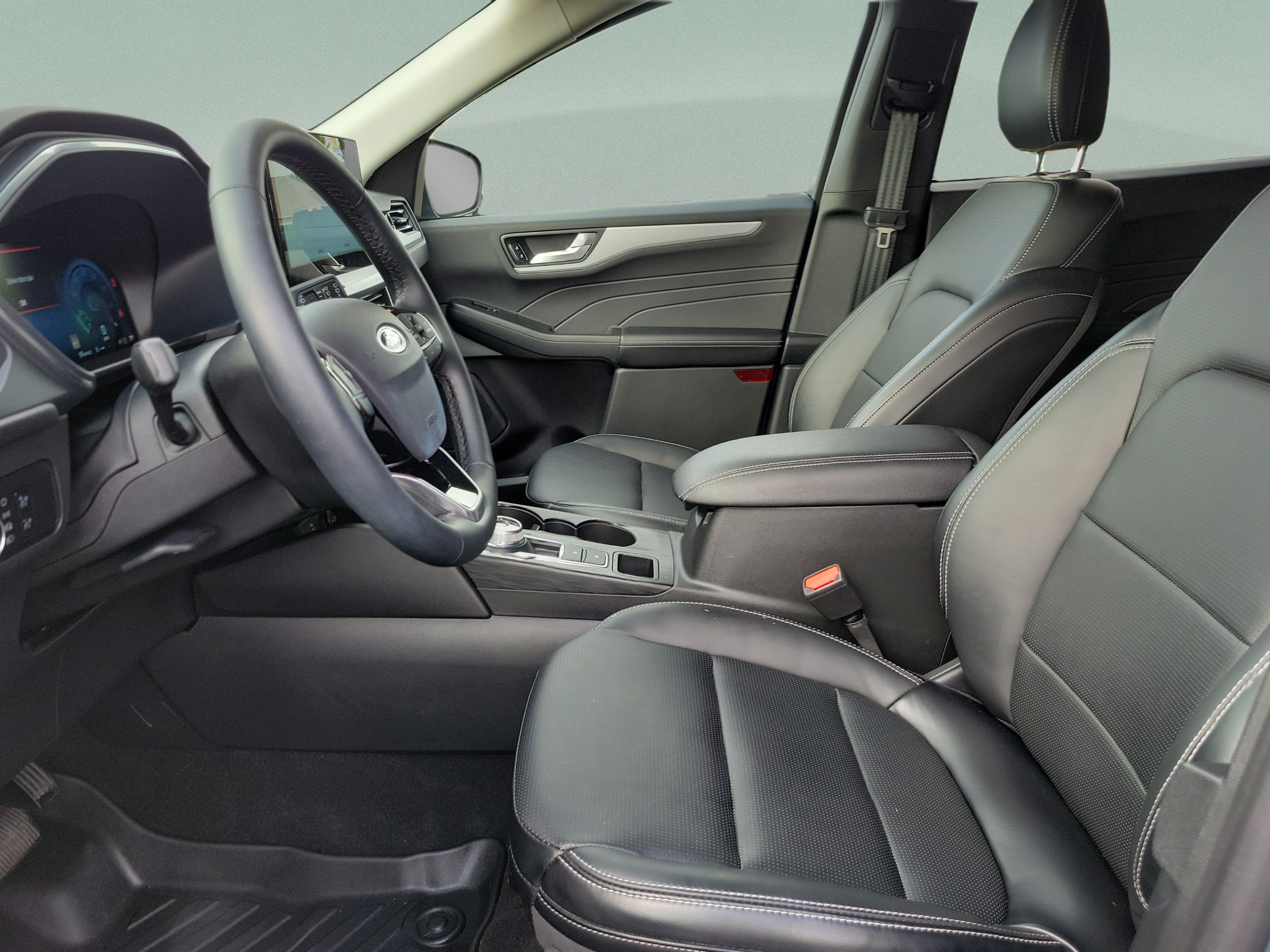 Certified 2025 Ford Escape Platinum AWD/4WD image 15