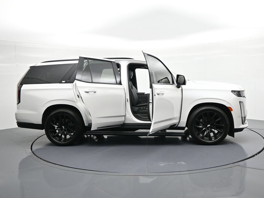 Used 2024 Cadillac Escalade Sport Platinum w/ LPO, ONYX Package AWD/4WD image 22