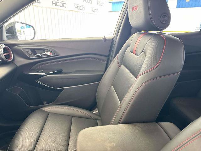 Used 2025 Chevrolet Trax RS w/ Sunroof Package FWD image 20