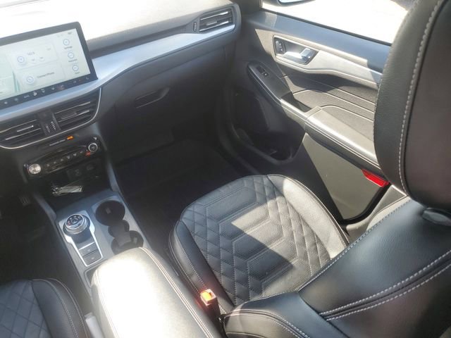 Certified 2023 Ford Escape Platinum w/ Premium Technology Package AWD/4WD image 28