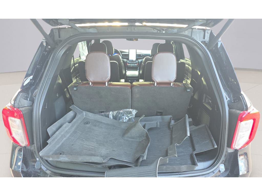 Certified 2023 Ford Explorer Platinum w/ Technology Package image 13