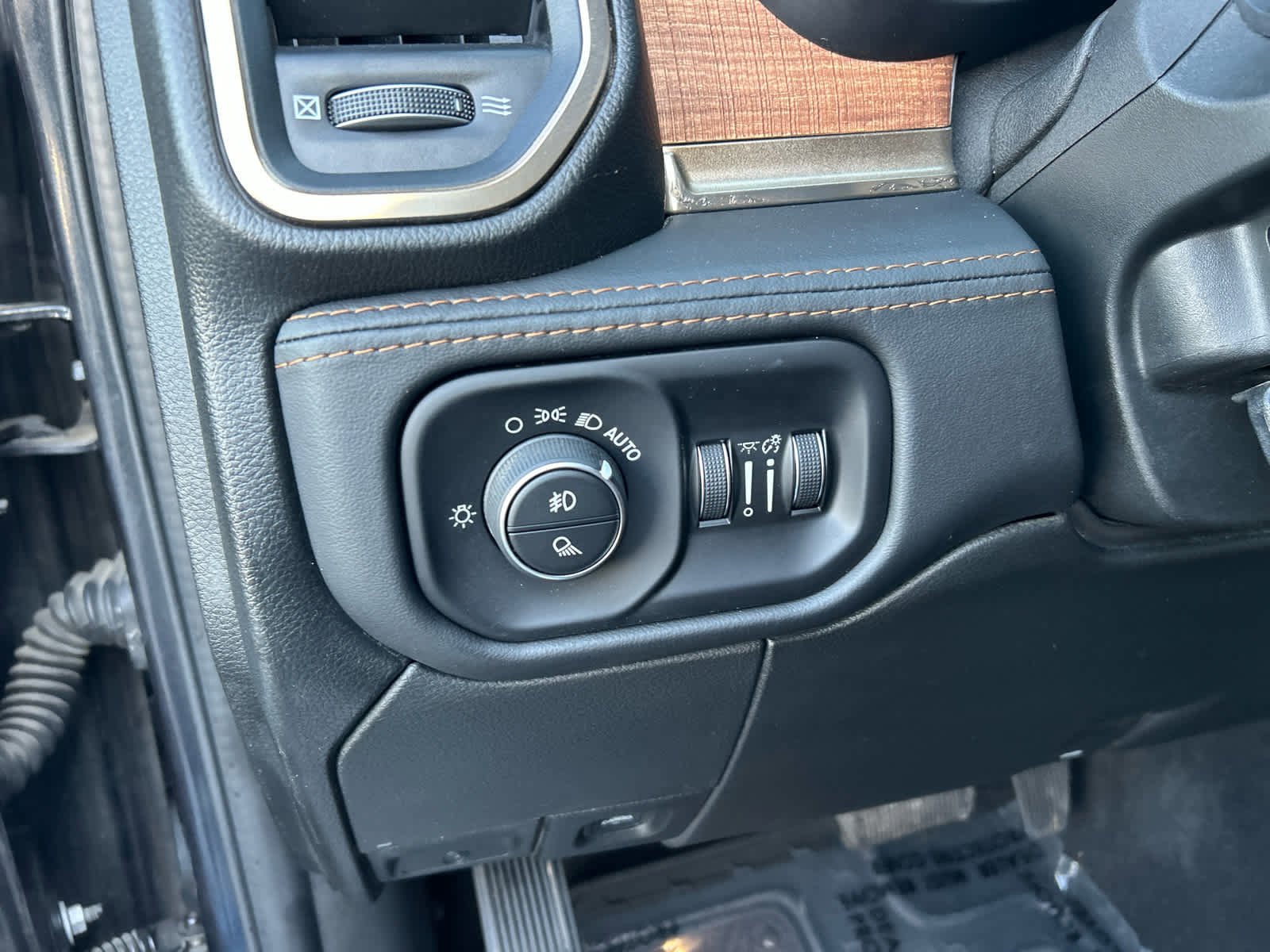 Used 2021 RAM 3500 Limited image 29