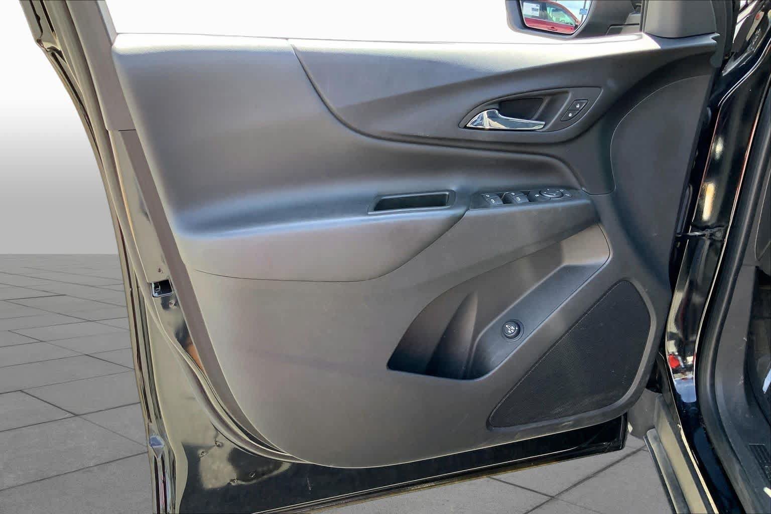 Used 2023 Chevrolet Equinox LT FWD image 20
