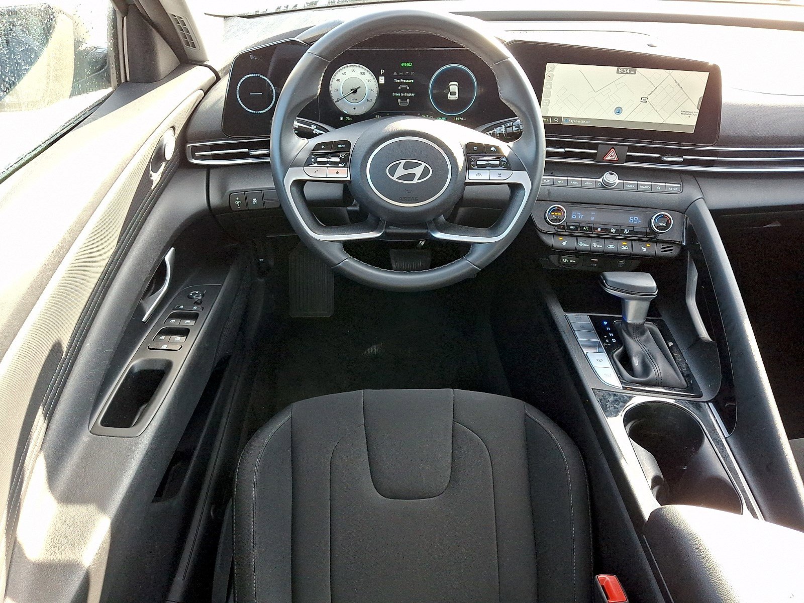 Used 2025 Hyundai Elantra SEL FWD image 10