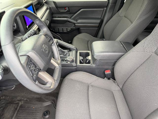 Used 2025 Toyota 4Runner SR5 AWD/4WD image 10