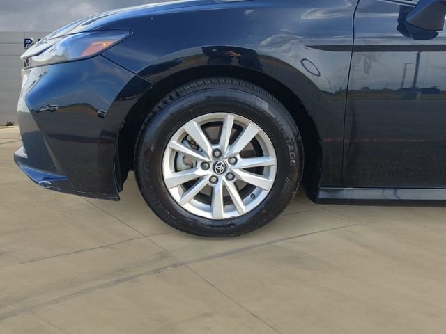 Used 2025 Toyota Camry LE FWD image 14