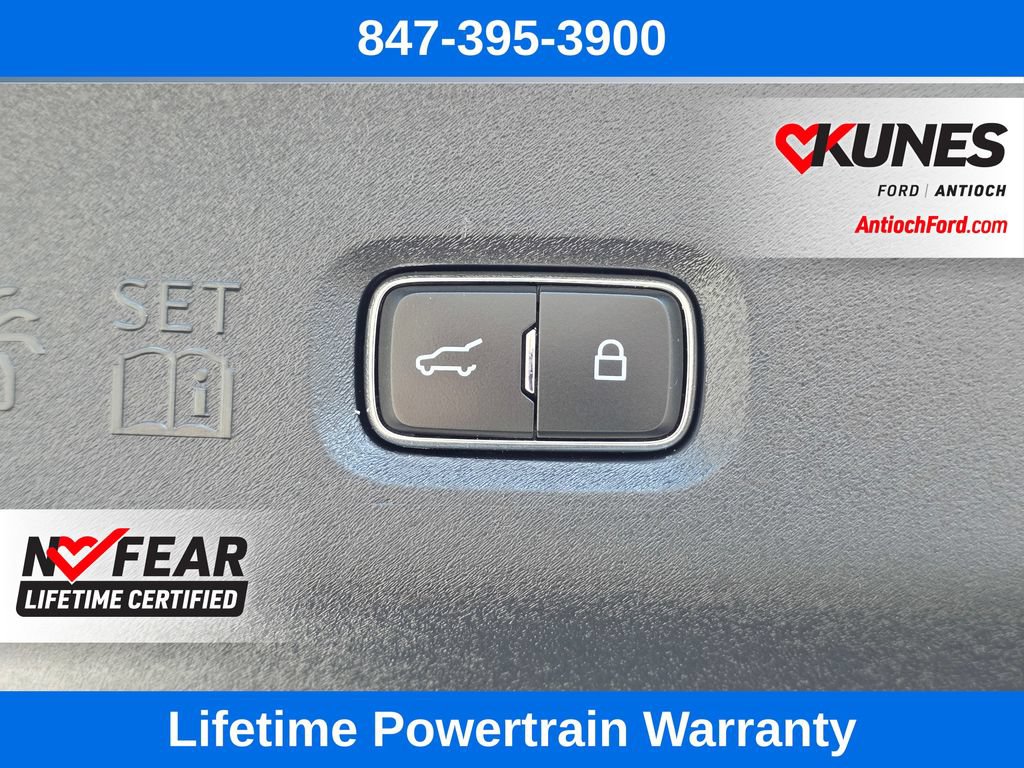 Certified 2025 Ford Expedition Active AWD/4WD image 31