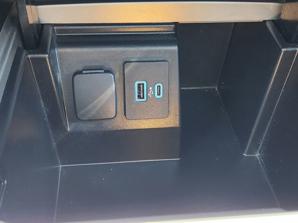 Certified 2023 Ford Explorer XLT w/ Equipment Group 202A image 31