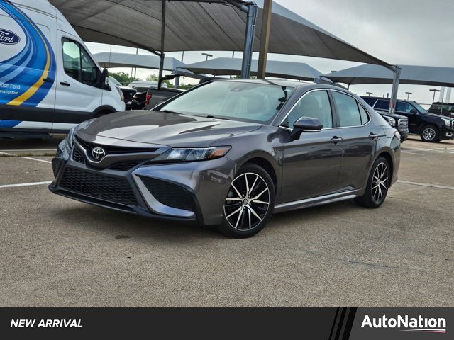 Used 2023 Toyota Camry SE