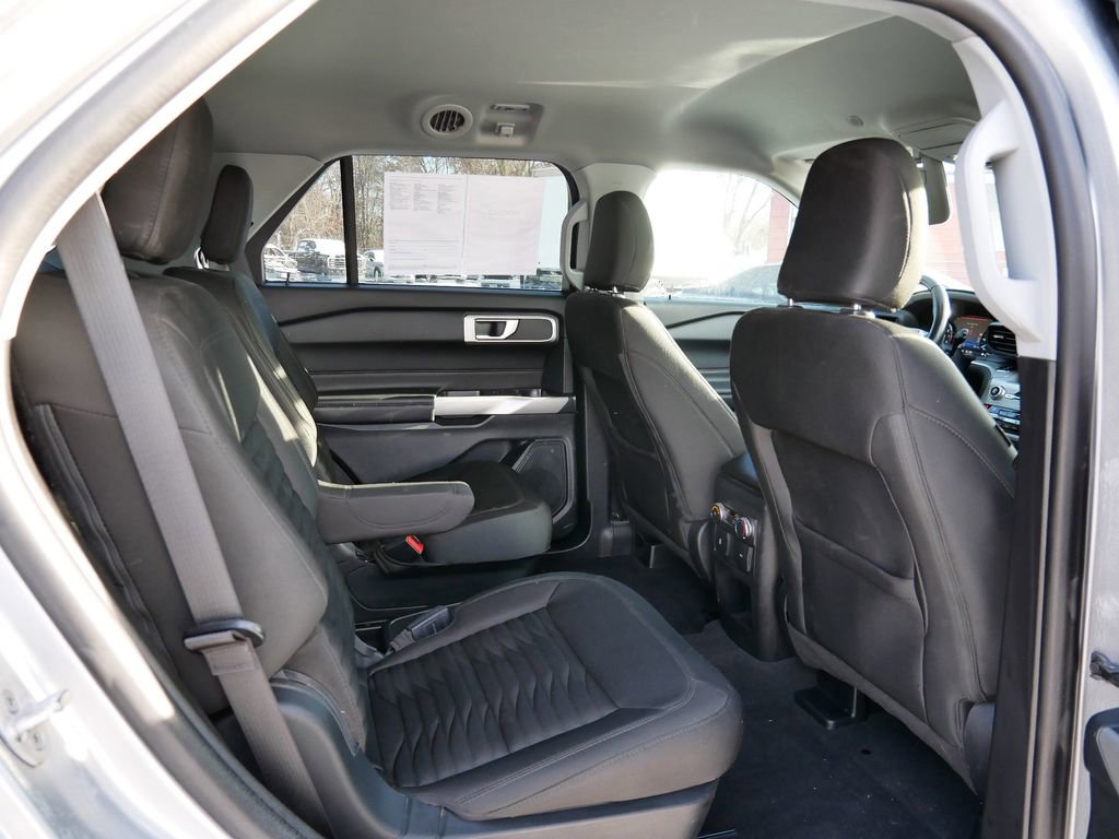 Certified 2021 Ford Explorer XLT w/ Class III Trailer Tow Package image 9