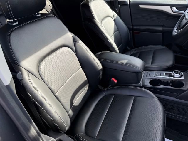 Certified 2022 Ford Escape SEL AWD/4WD image 18