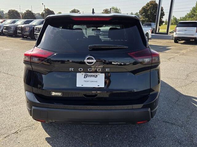 Used 2025 Nissan Rogue S FWD image 10