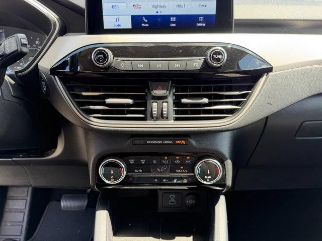 Certified 2022 Ford Escape SE w/ SE Sport Appearance Package FWD image 17