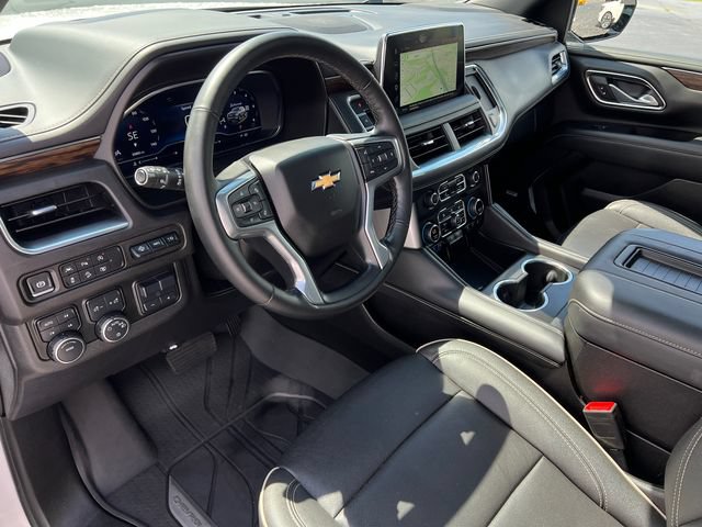 Used 2024 Chevrolet Suburban Premier w/ Premium Package AWD/4WD image 30