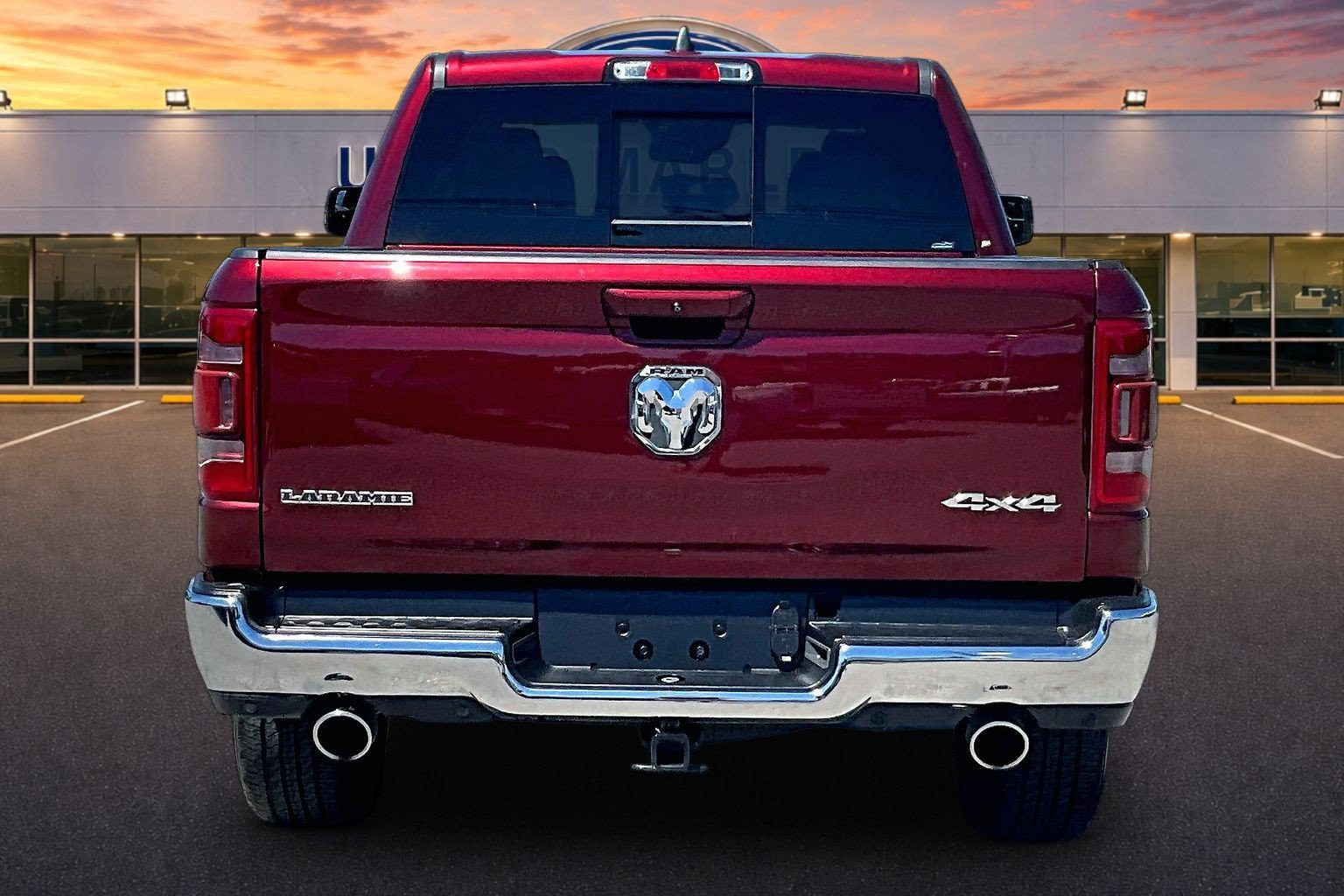 Used 2023 RAM 1500 Laramie AWD/4WD image 4