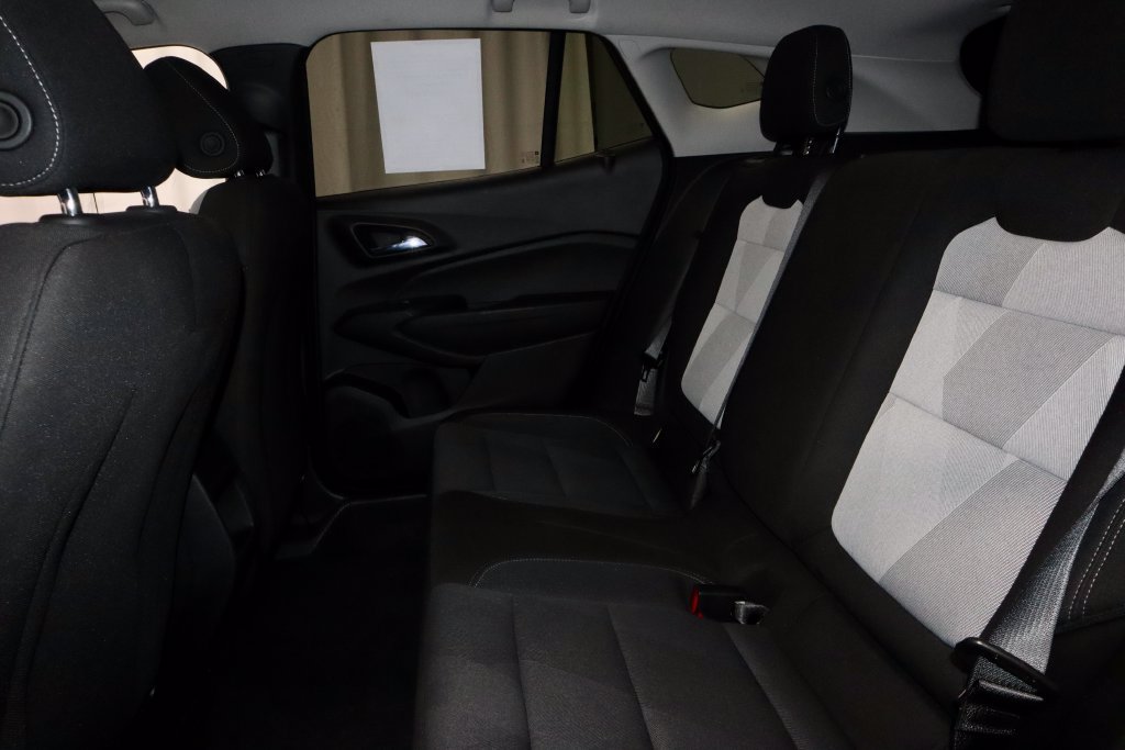 Used 2025 Chevrolet Trax LS FWD image 21