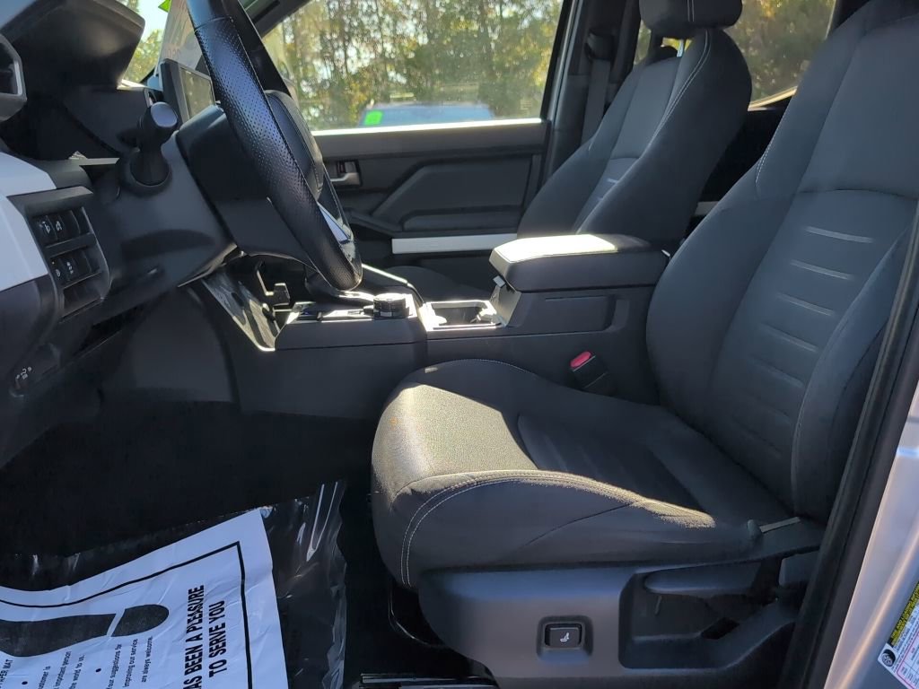 Used 2024 Toyota Tacoma TRD Off-Road image 8