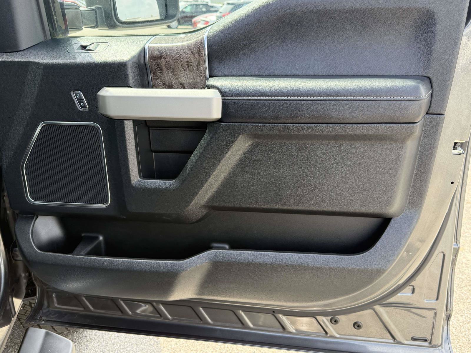 Certified 2019 Ford F250 Lariat w/ FX4 Off-Road Package AWD/4WD image 35