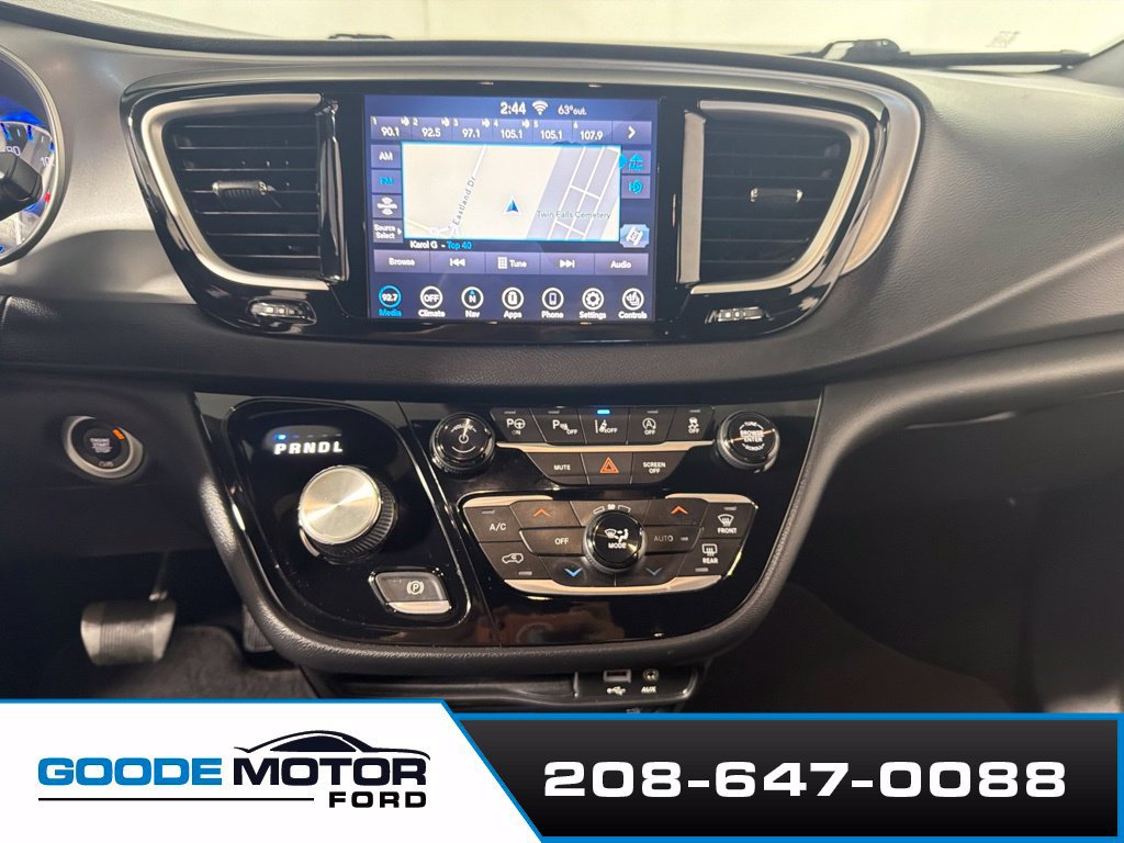 Used 2020 Chrysler Pacifica Touring-L Plus FWD image 16