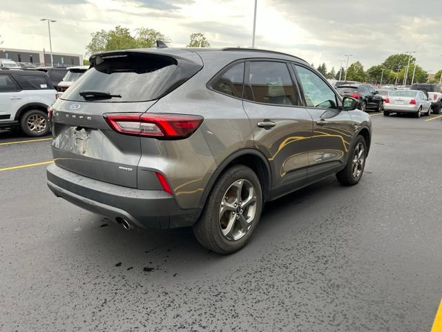 Certified 2025 Ford Escape ST-Line AWD/4WD image 2