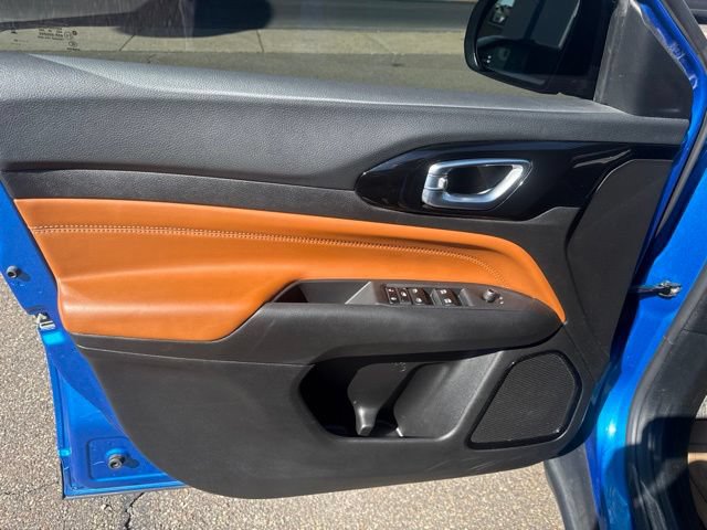Used 2025 Jeep Compass Limited AWD/4WD image 14