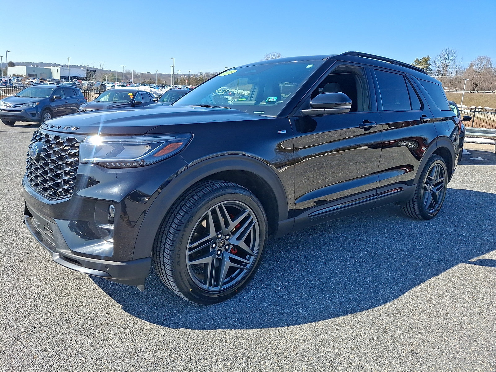 Certified 2025 Ford Explorer ST-Line w/ Premium Package AWD/4WD image 3