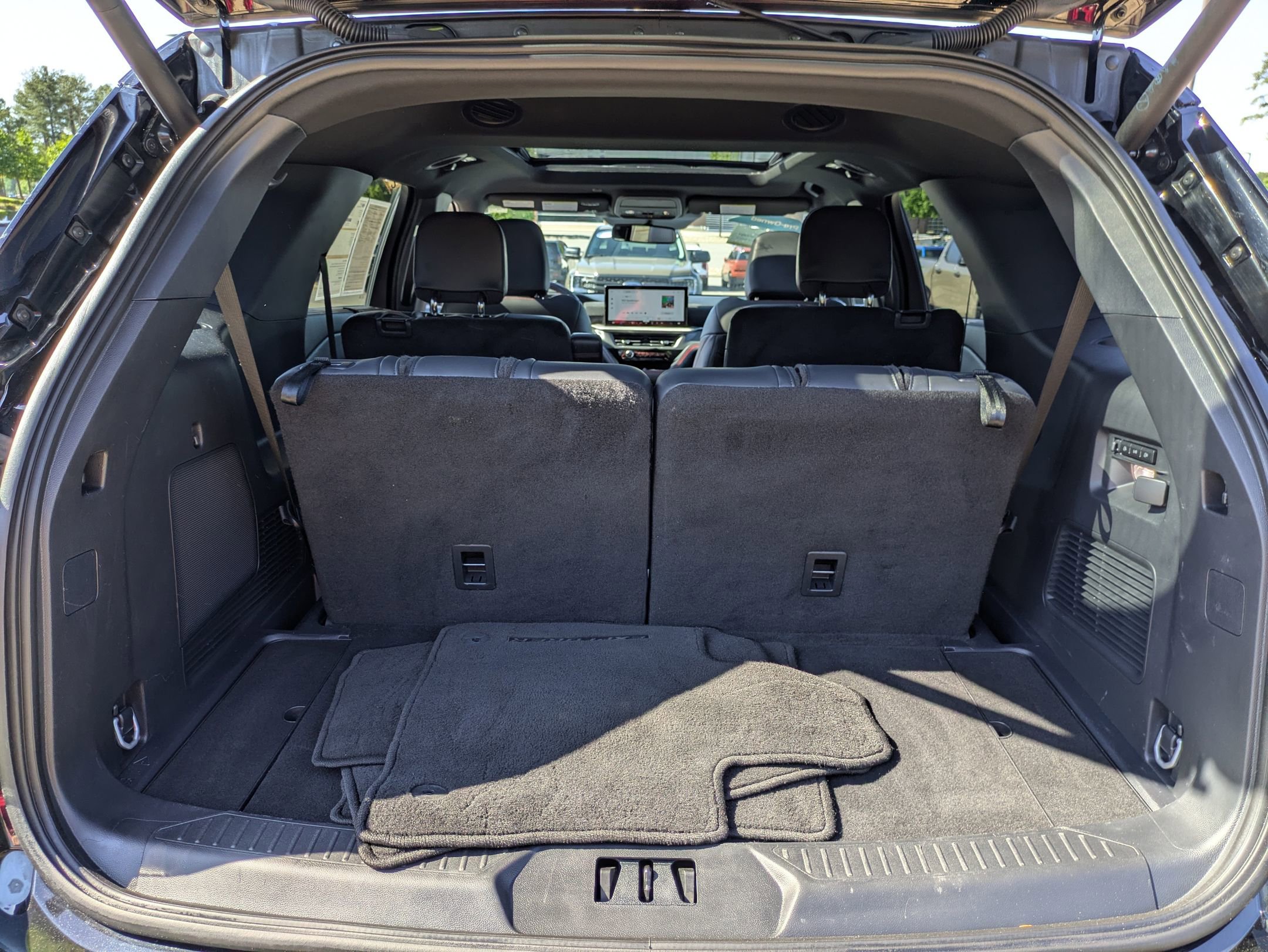 Certified 2025 Ford Explorer ST AWD/4WD image 35