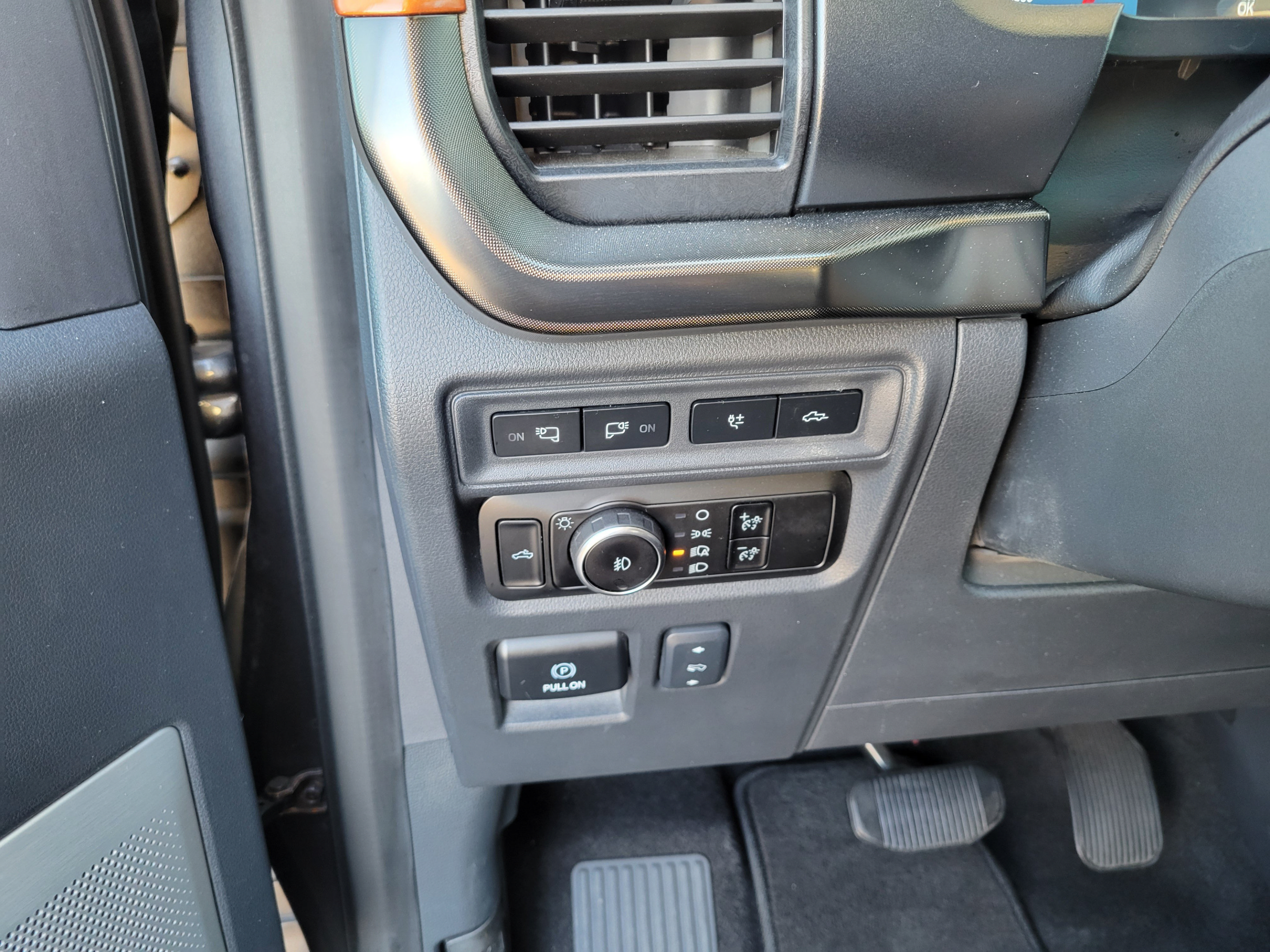 Certified 2024 Ford F150 Tremor w/ Equipment Group 402A High AWD/4WD image 29