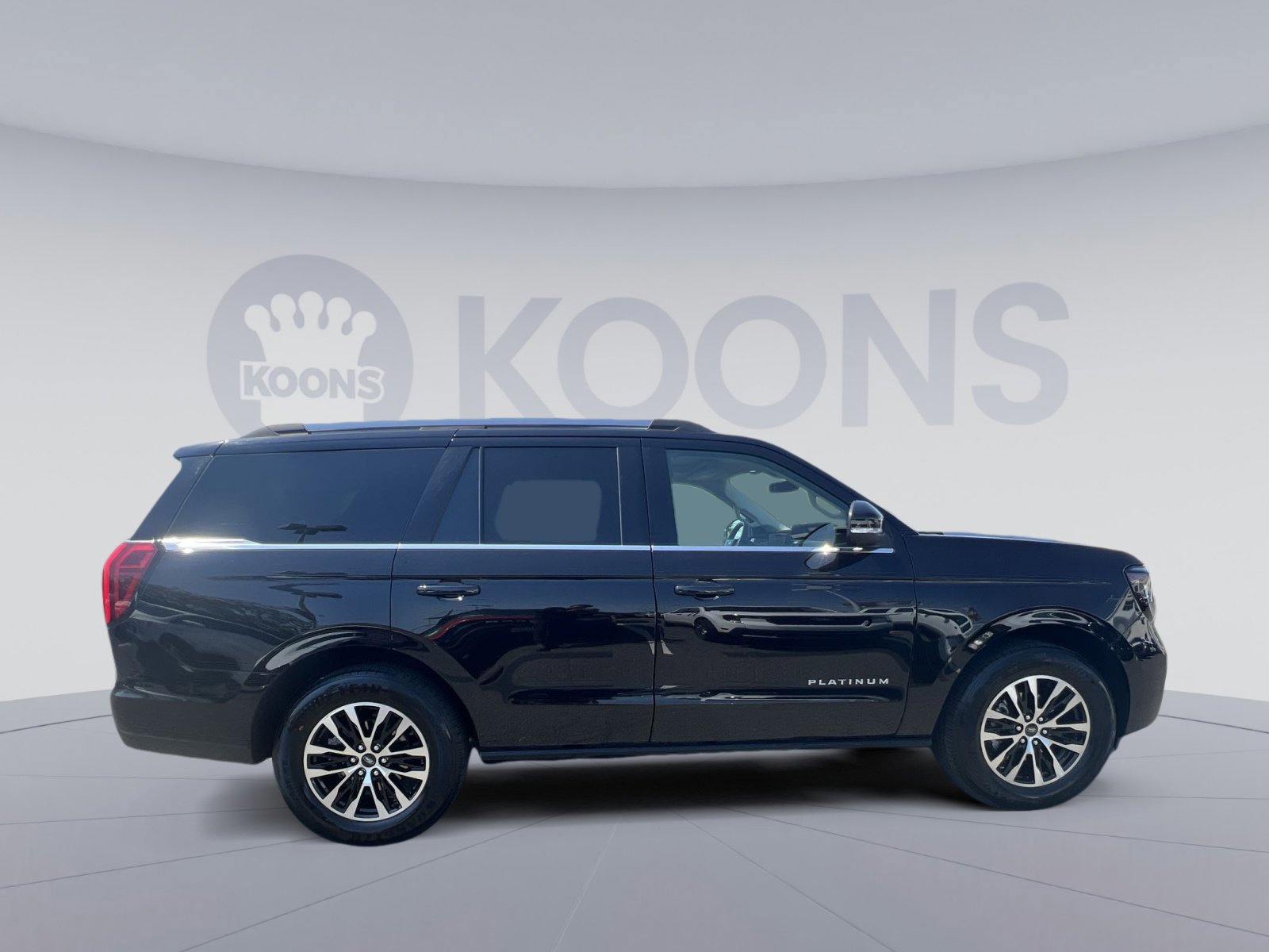 Certified 2025 Ford Expedition Platinum AWD/4WD image 11