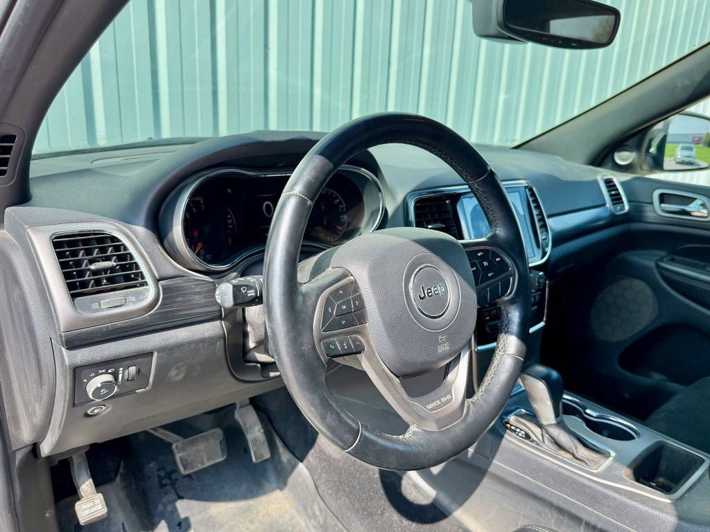 Used 2019 Jeep Grand Cherokee Altitude AWD/4WD image 10