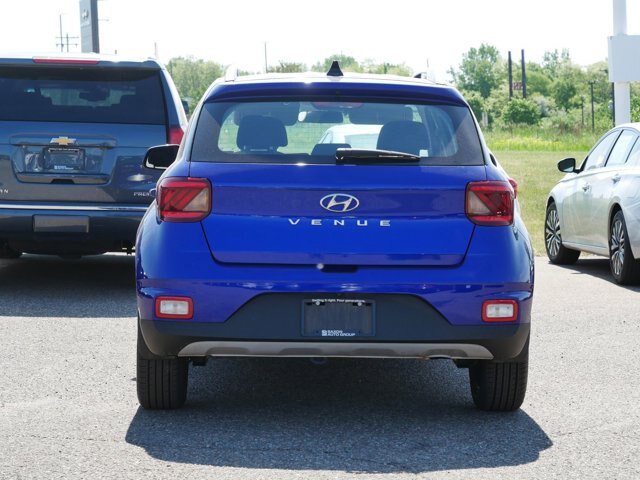 Used 2022 Hyundai Venue SEL FWD image 7