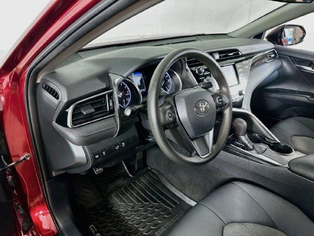 Used 2020 Toyota Camry LE FWD image 23