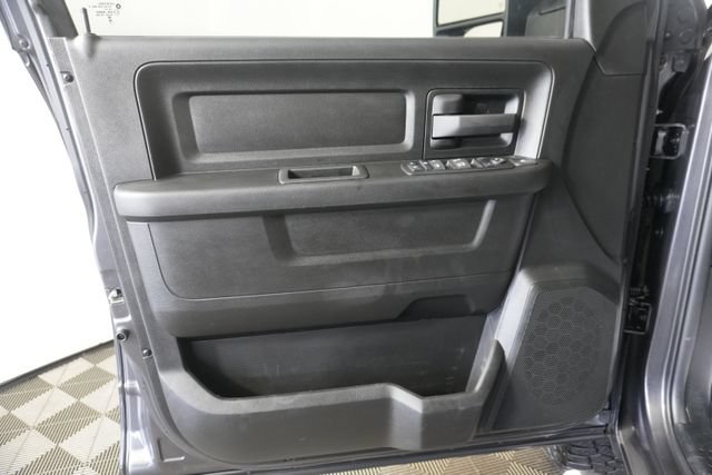 Used 2024 RAM 2500 Tradesman w/ Chrome Appearance Group AWD/4WD image 29