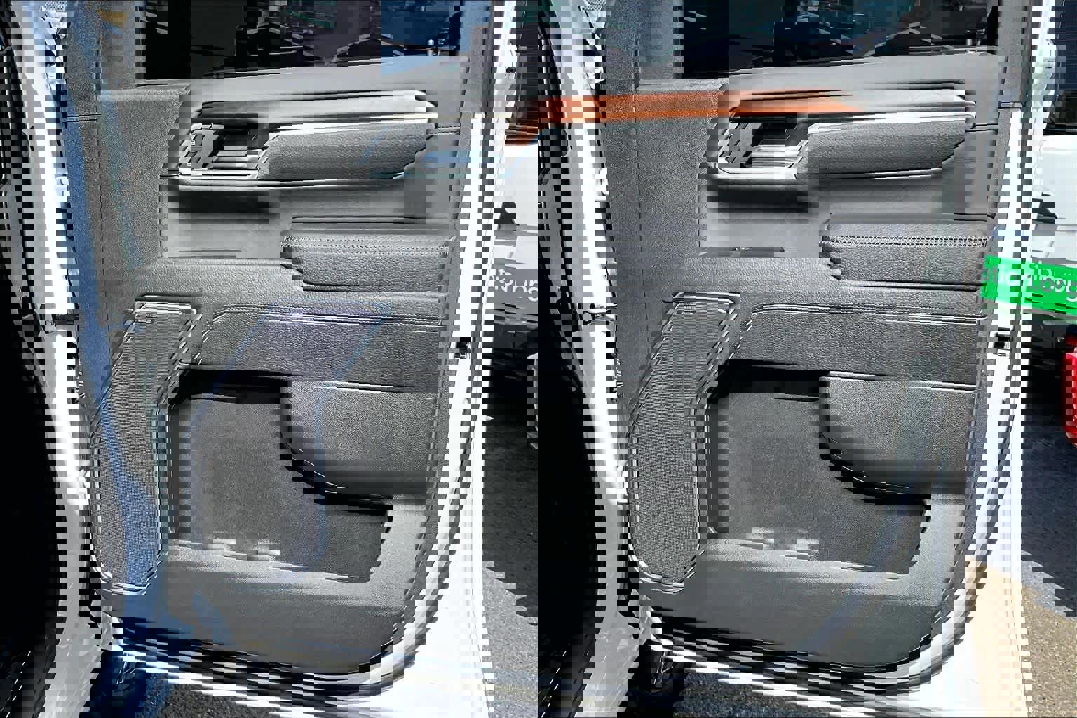 Used 2025 GMC Sierra 2500 Denali w/ Denali Reserve Package image 25