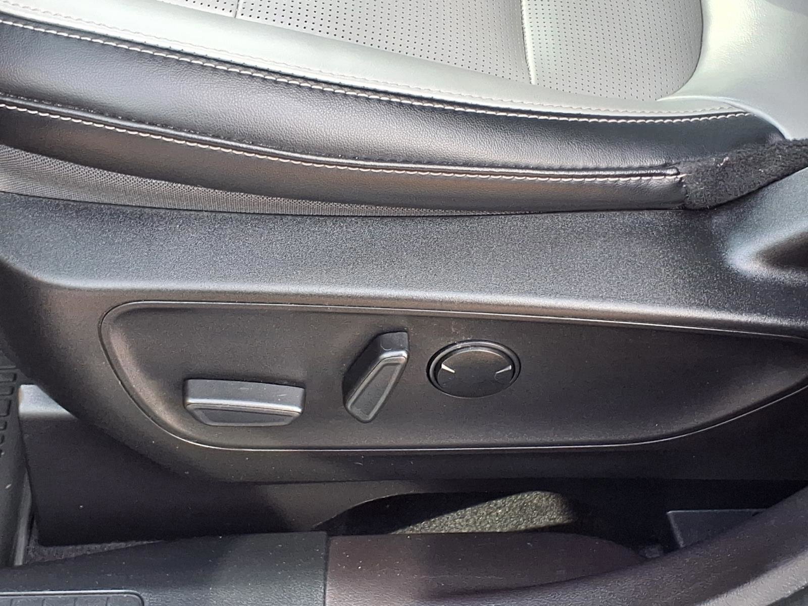 Certified 2023 Ford Escape Platinum image 6