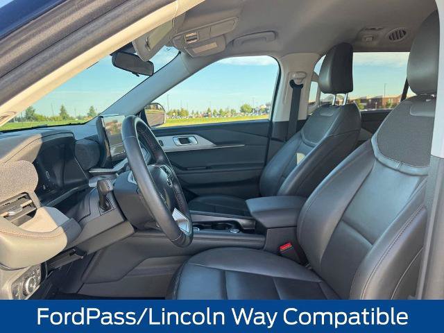Certified 2025 Ford Explorer Active w/ Active Comfort Package AWD/4WD image 9