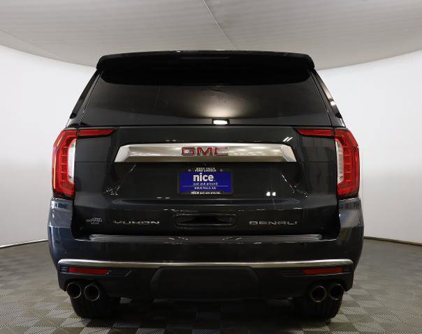 Used 2021 GMC Yukon Denali w/ LPO, Illumination Package image 3