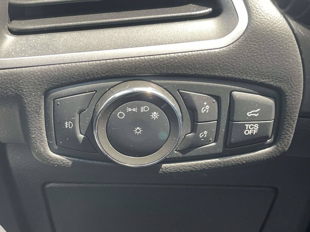 Certified 2022 Ford Edge SEL w/ Sport Appearance Package AWD/4WD image 26