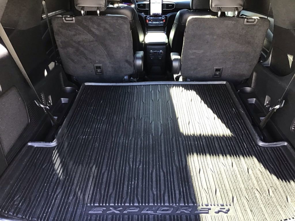 Certified 2022 Ford Explorer ST w/ Equipment Group 401A image 9