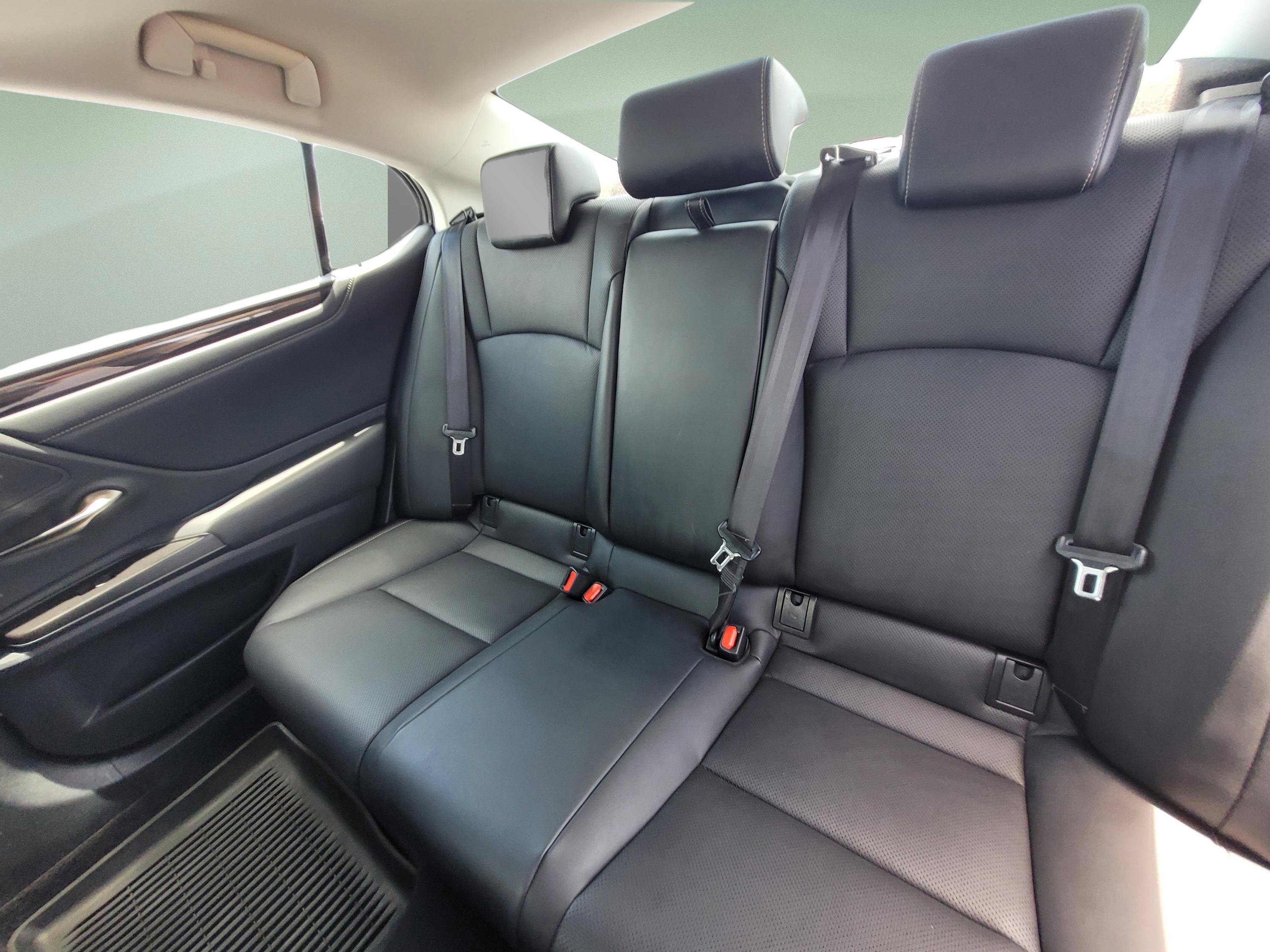 Used 2019 Lexus ES 350 w/ Premium Package FWD image 16