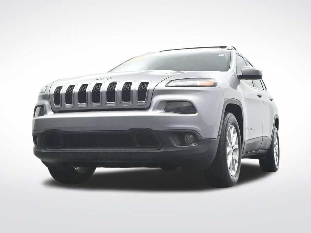 Used 2017 Jeep Cherokee Latitude w/ Trailer Tow Group AWD/4WD image 33